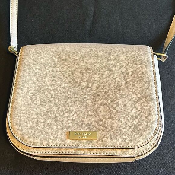 Kate Spade Beige Crossbody Bag Great Condition - Picture 2 of 11